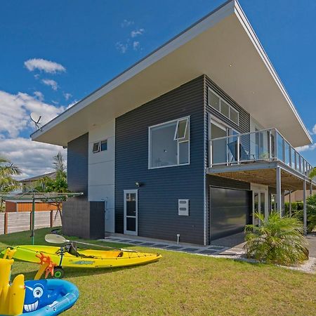 Aquila Waters - Whitianga Holiday Home Exterior photo