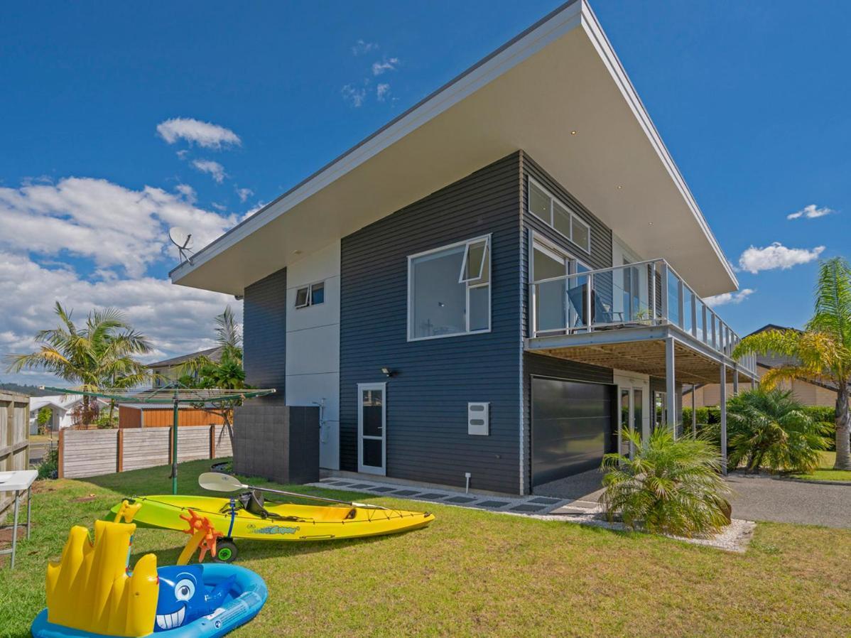 Aquila Waters - Whitianga Holiday Home Exterior photo